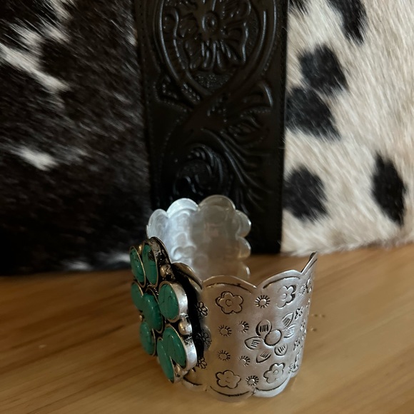 New Faux Squash Turquoise Stone Silver Toned cuff bracelet womens boho western - Picture 5 of 8